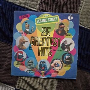 ⭐️Sesame Street 70's Vinyl - 25 Greatest Hits⭐️